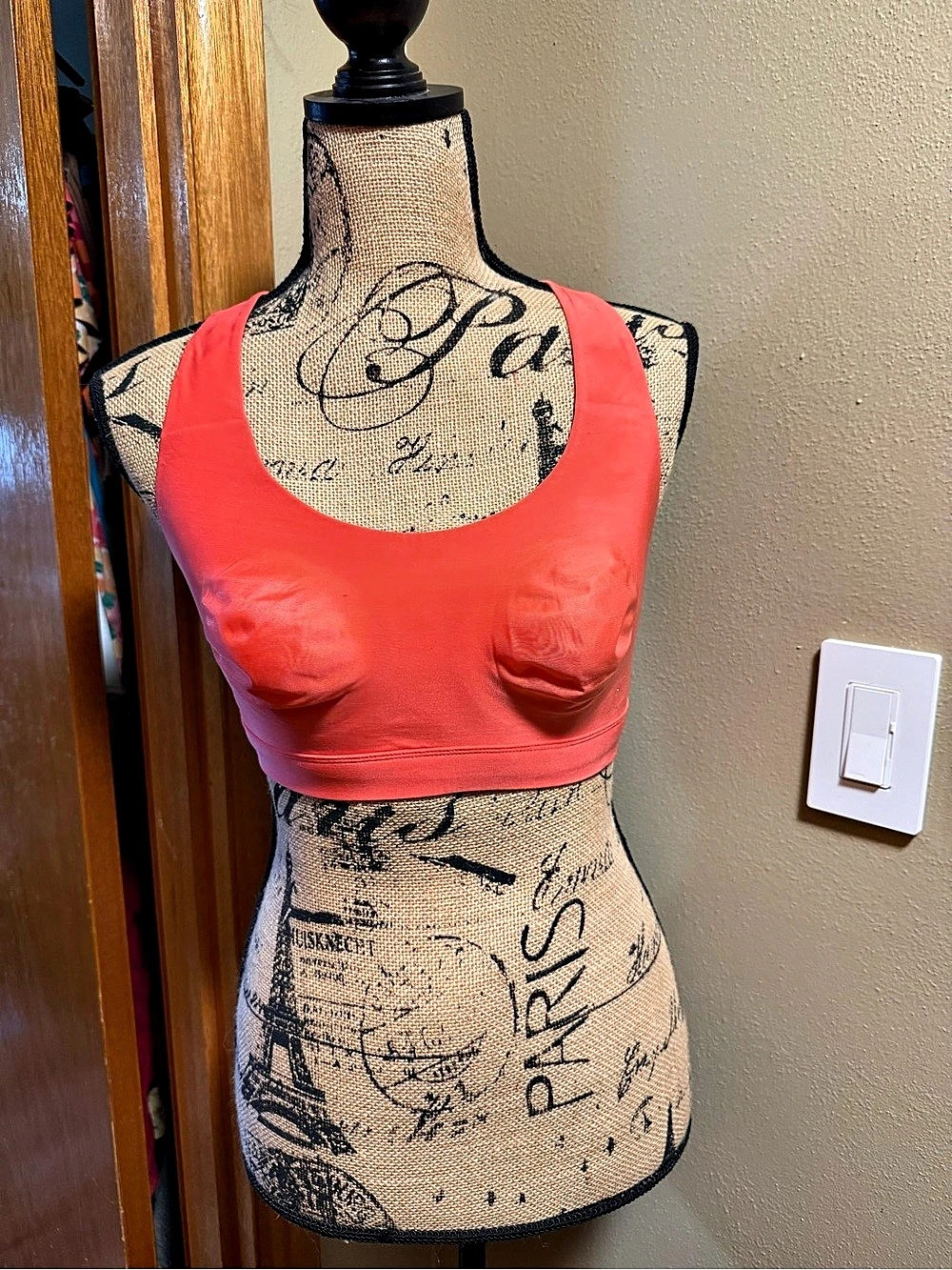 NO BOUNDARIES Orange Sports Bra Size Large Like New